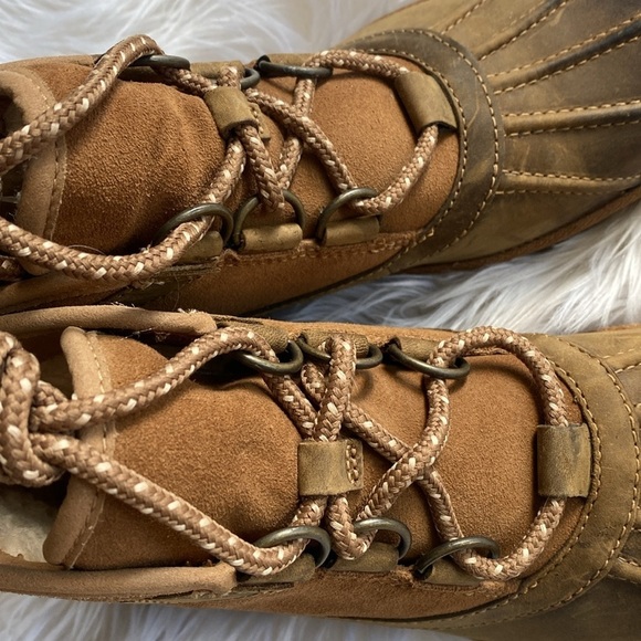 ❄️UGG Greda Shearling waterproof women’s boot 6 brown - Picture 15 of 16